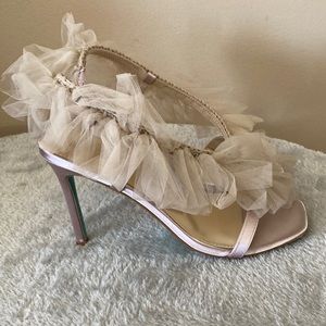 Betsey Johnson heeled strappy sandal size 6 new in box